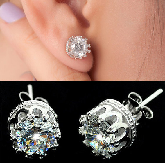 Crown Diamond Stud Earrings Mt0172