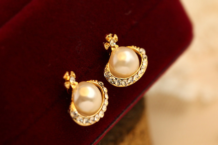 Sweet Pearl Diamond Stud Earrings Mqe on Luulla